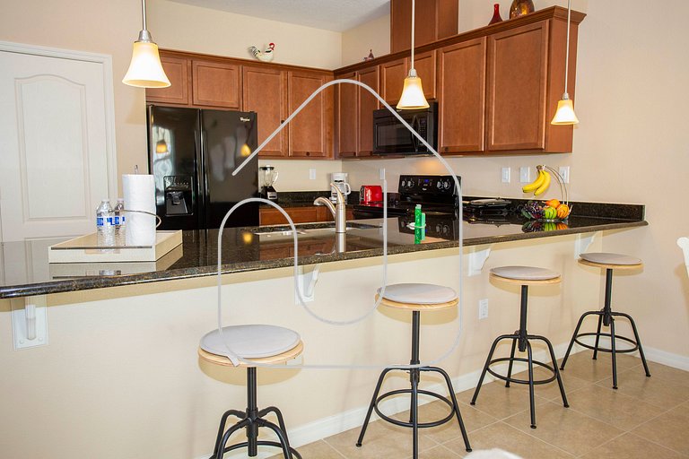 Compass Bay – Family Comfort & Resort Amenities