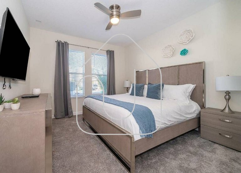 Luxo com 6 Quartos e Piscina! – Storey Lake