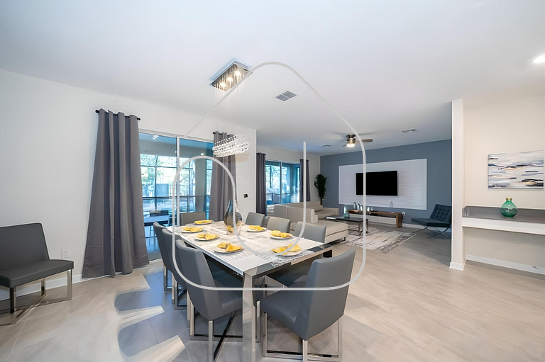 Luxo com 6 Quartos e Piscina! – Storey Lake