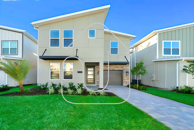 Luxo com 6 Quartos e Piscina! – Storey Lake