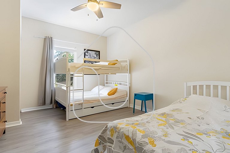 Family-Friendly 3BR in Orlando - 12102