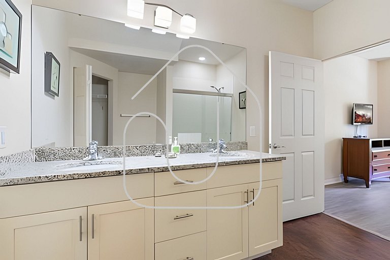 Family-Friendly 3BR in Orlando - 12102