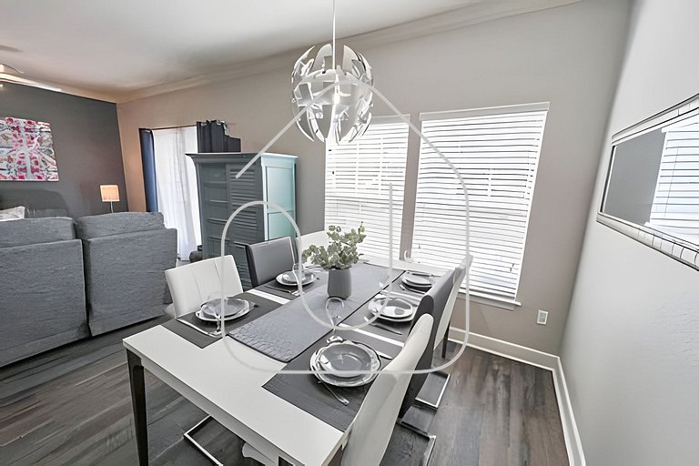 Cozy 4BR Home 5 Miles from Disney - 7105