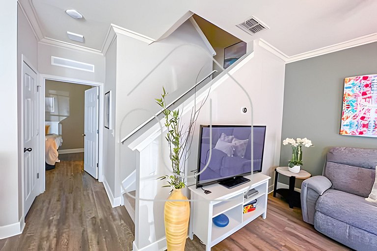 Cozy 4BR Home 5 Miles from Disney - 7105