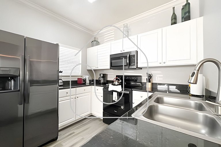 Cozy 4BR Home 5 Miles from Disney - 7105