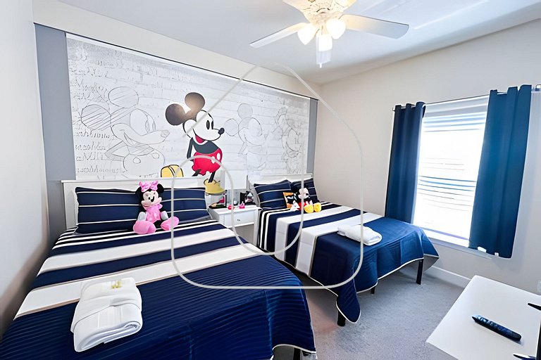 Cozy 4BR Home 5 Miles from Disney - 7105