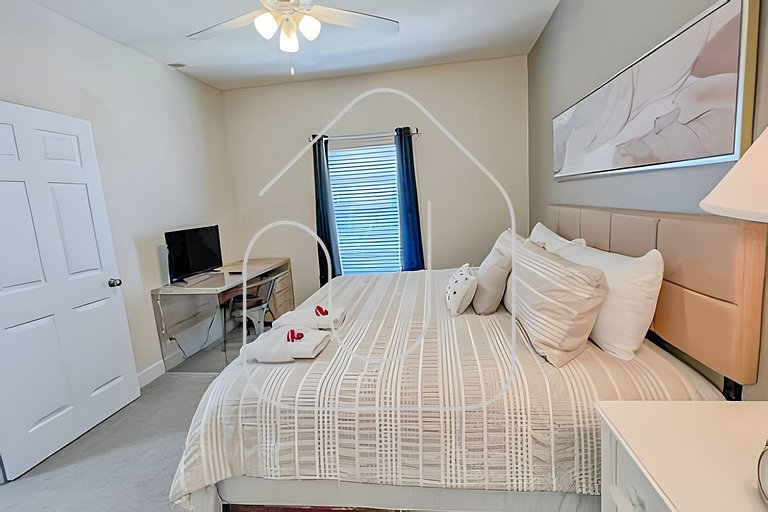 Cozy 4BR Home 5 Miles from Disney - 7105