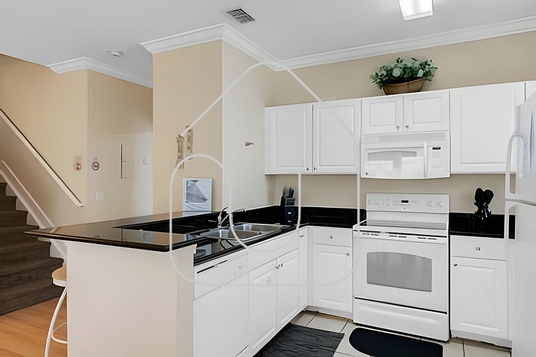 Family 4 BR Home near to Disney - 7104