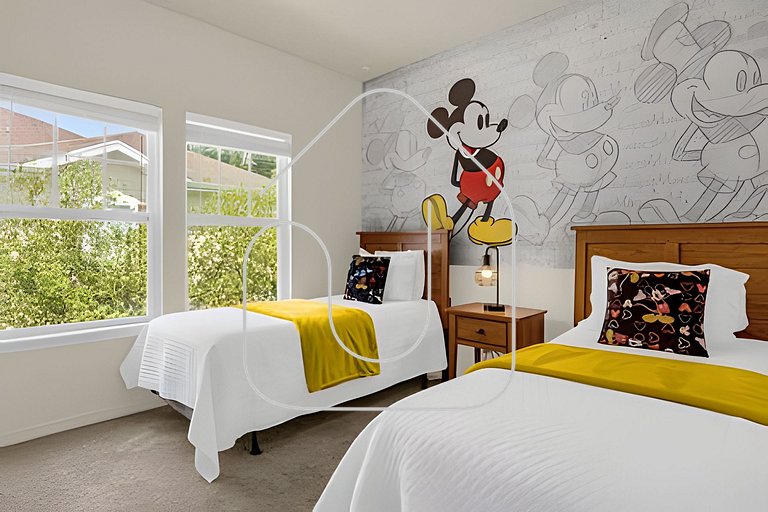 Disney 4-Bed Home Thematic Rooms - 11105