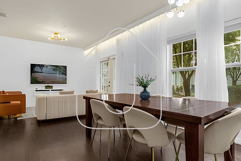 Disney 4-Bed Home Thematic Rooms - 11105