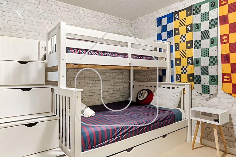 Cozy 5BR Oasis w/Pool in Orlando