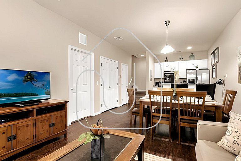 3BR Home Near Disney Parks - 19106