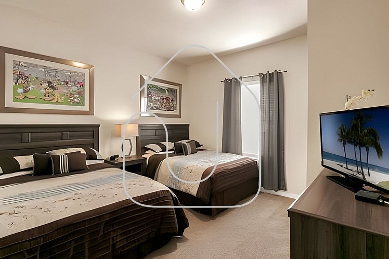 3BR Home Near Disney Parks - 19106