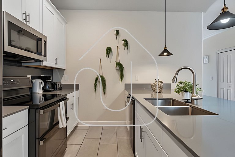 5BR Oasis with Pool in Orlando