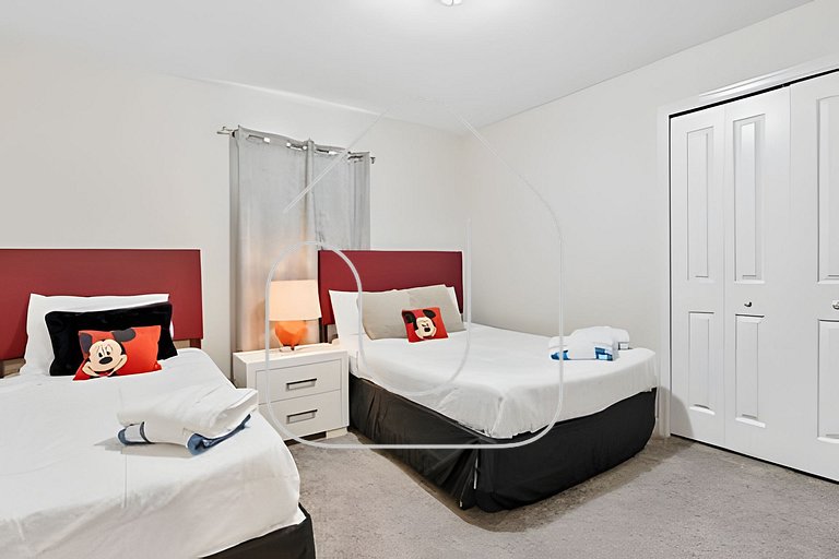 5BR Oasis with Pool in Orlando