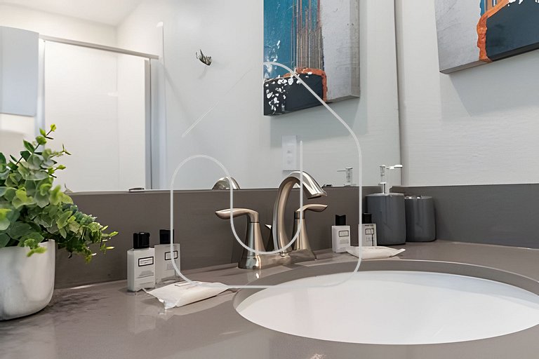 5BR Oasis with Pool in Orlando