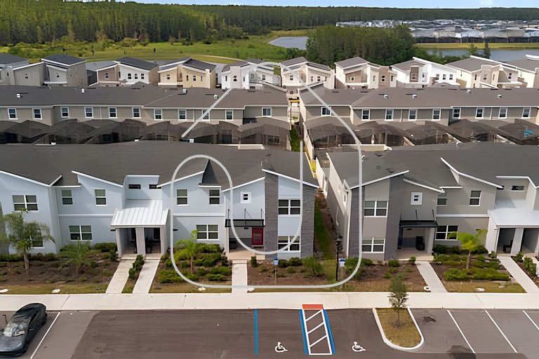 5BR Oasis with Pool in Orlando