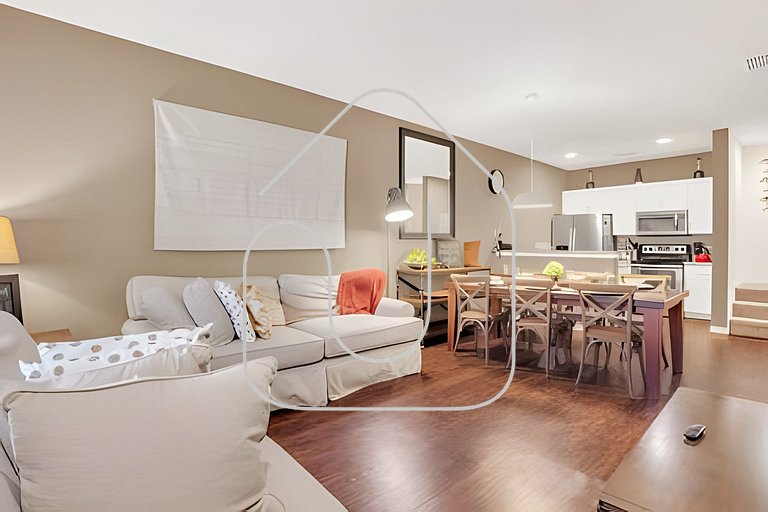 Cozy 3BR Disney Vacation Home - 8932