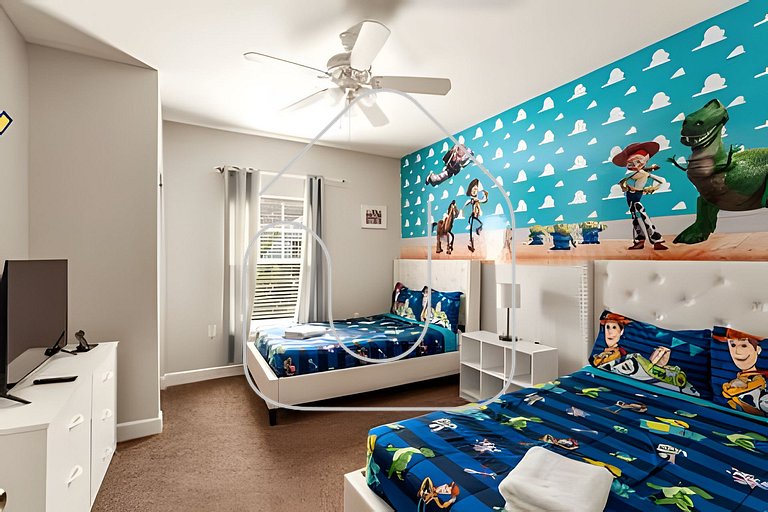 3BR Gated Retreat Near Disney & Universal