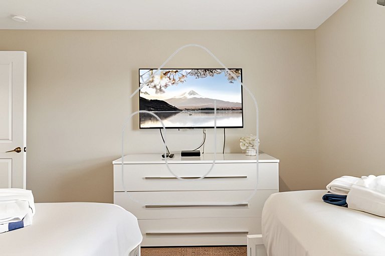 Spacious 4BR Home in Storey Lake -4914