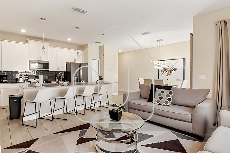 Spacious 4BR Home in Storey Lake -4914