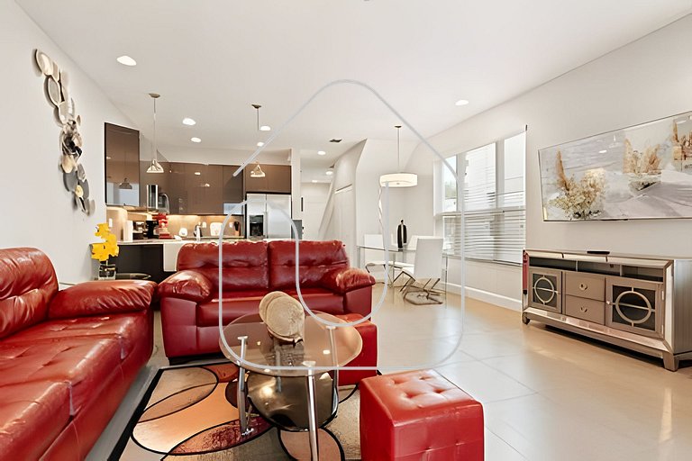 Charming 3 BR W/Pool Near Disney