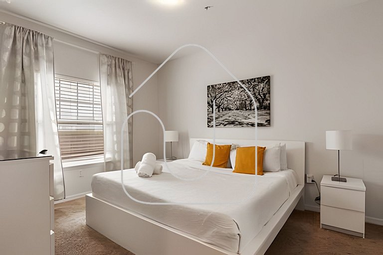 Spacious 4BR Home Near Disney-16101