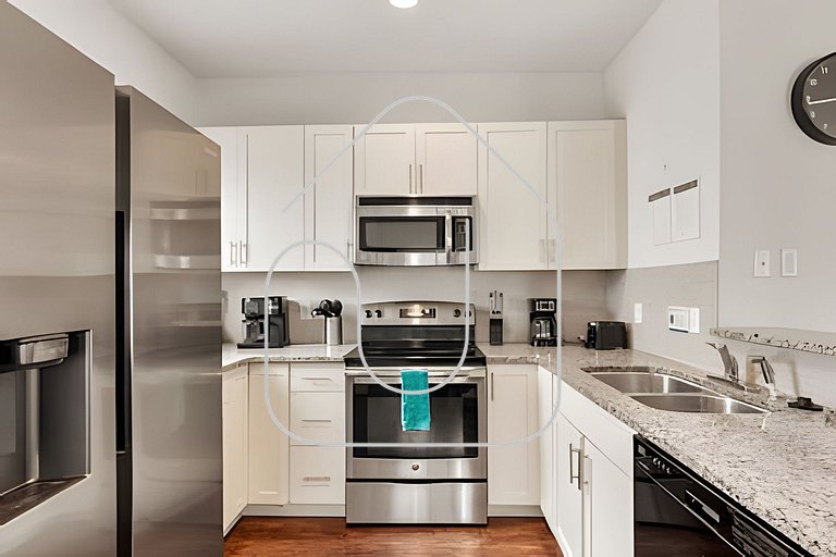 Spacious 4BR Home Near Disney-16101