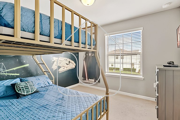 Windsor 5BR Retreat | Private Pool & Club