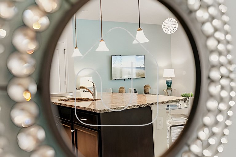 Windsor 5BR Retreat | Private Pool & Club