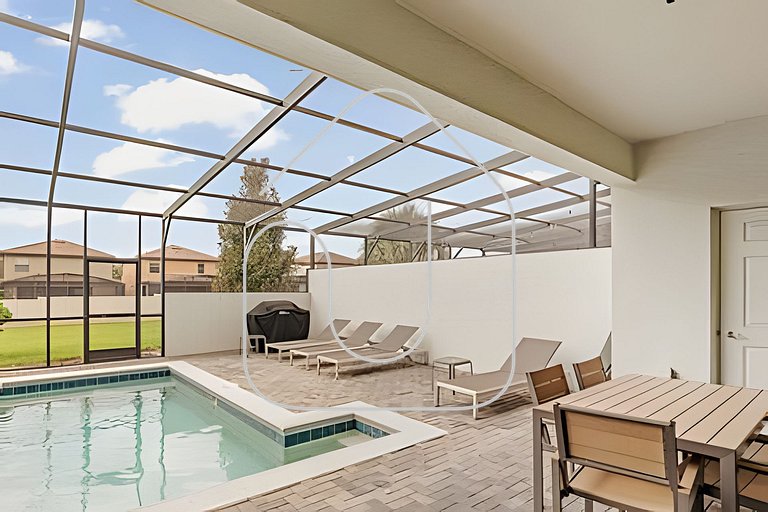 Unik 8936 Windsor at W · Windsor 5BR Retreat | Private Pool