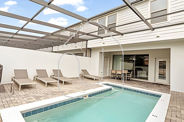 Unik 8936 Windsor at W · Windsor 5BR Retreat | Private Pool