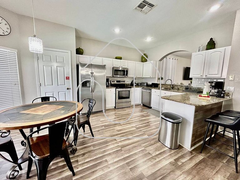 Windsor Hills 6BR Villa w/ Pool & Game Room