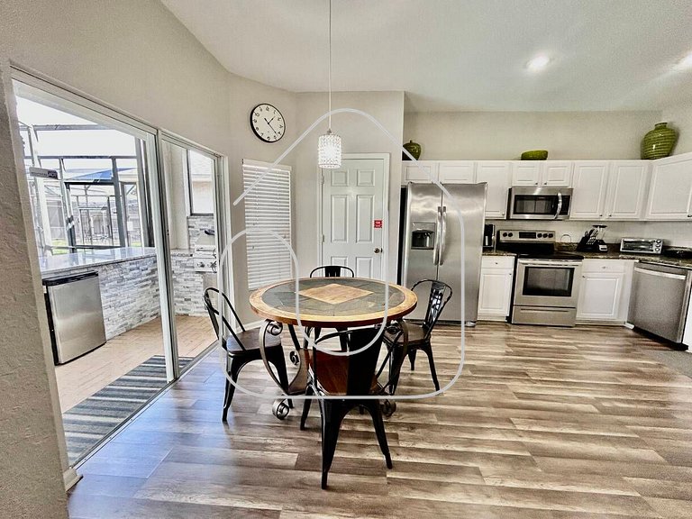 Windsor Hills 6BR Villa w/ Pool & Game Room