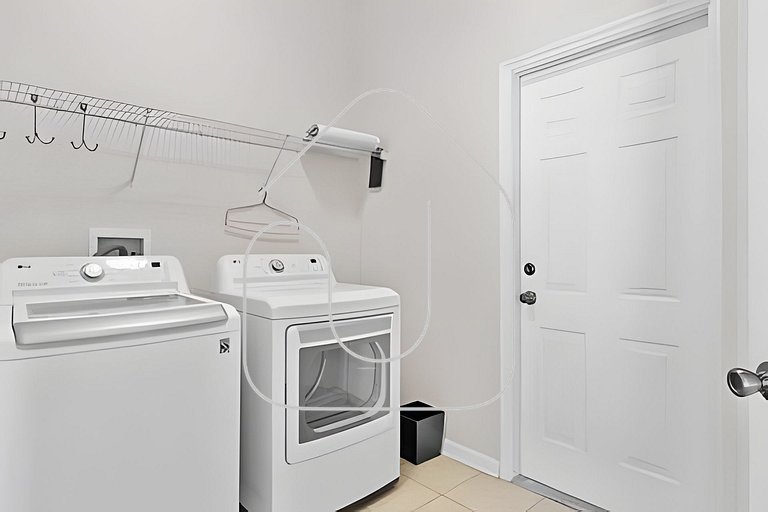 Windsor Hills 5BR ☆ 5min to Disney + Pool