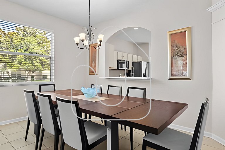 Windsor Hills 5BR ☆ 5min to Disney + Pool