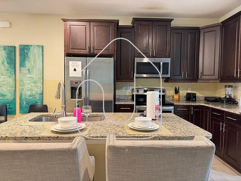 Luxury 8BR Villa w/ Pool & Spa Near Disney