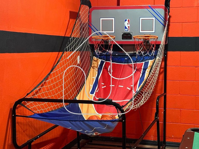 Luxury 8BR Villa w/ Pool & Spa Near Disney