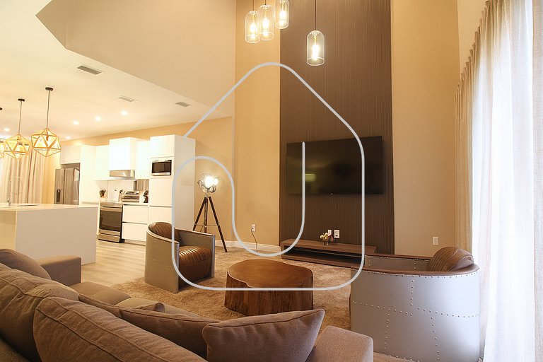 Modern 4 Suites home Magic Village