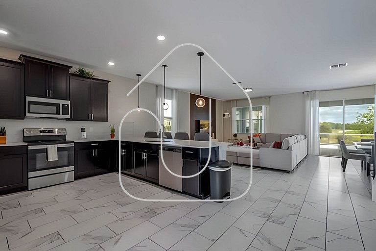 8BR Villa w/ Pool, Theater & Game Room