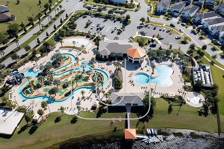 4BR Storey Lake w/ Pool & Mickey Room