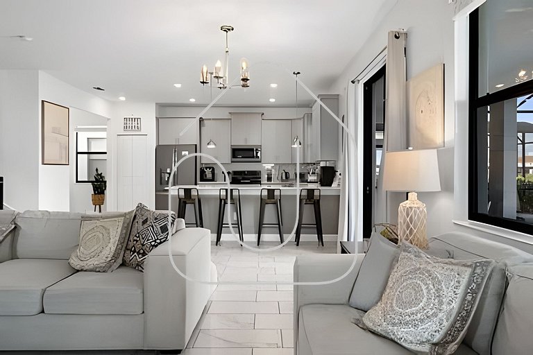 Luxury 6BR Villa w/ Pool, Spa & Near Disney