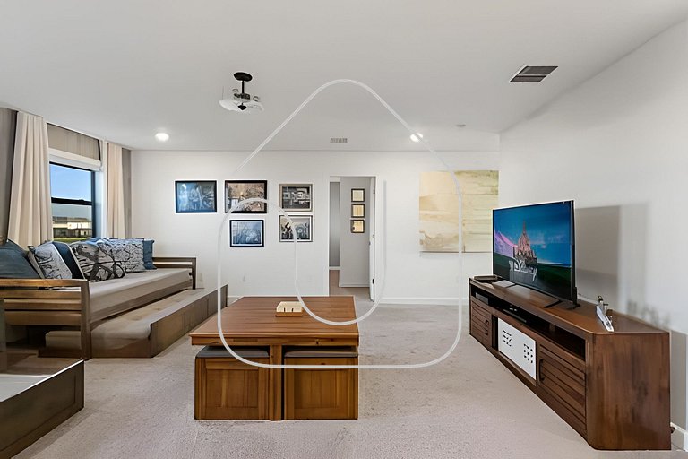 Luxury 6BR Villa w/ Pool, Spa & Near Disney