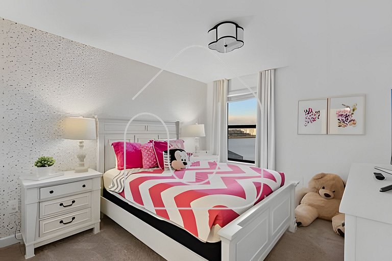 Luxury 6BR Villa w/ Pool, Spa & Near Disney