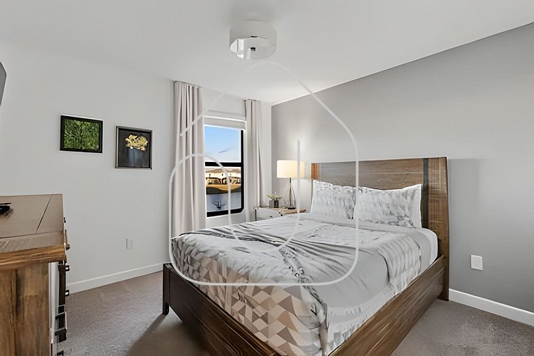 Luxury 6BR Villa w/ Pool, Spa & Near Disney