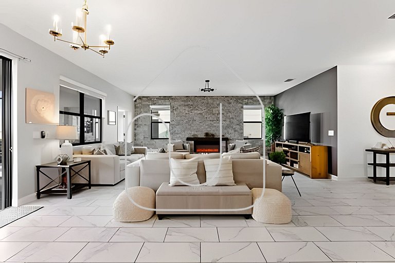 6BR Storey Lake Villa w/ Pool, Spa & EV Charger