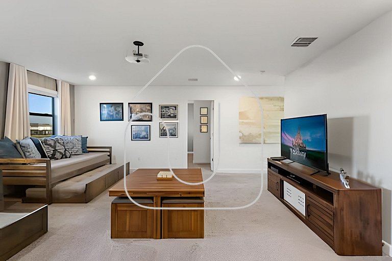 6BR Storey Lake Villa w/ Pool, Spa & EV Charger