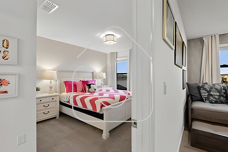 6BR Storey Lake Villa w/ Pool, Spa & EV Charger