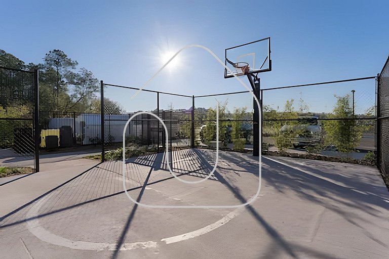 6BR Storey Lake Villa w/ Pool, Spa & EV Charger