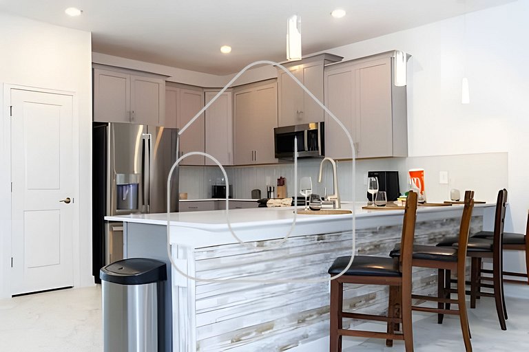 9BR Villa w/ Pool & Game Room Near Disney